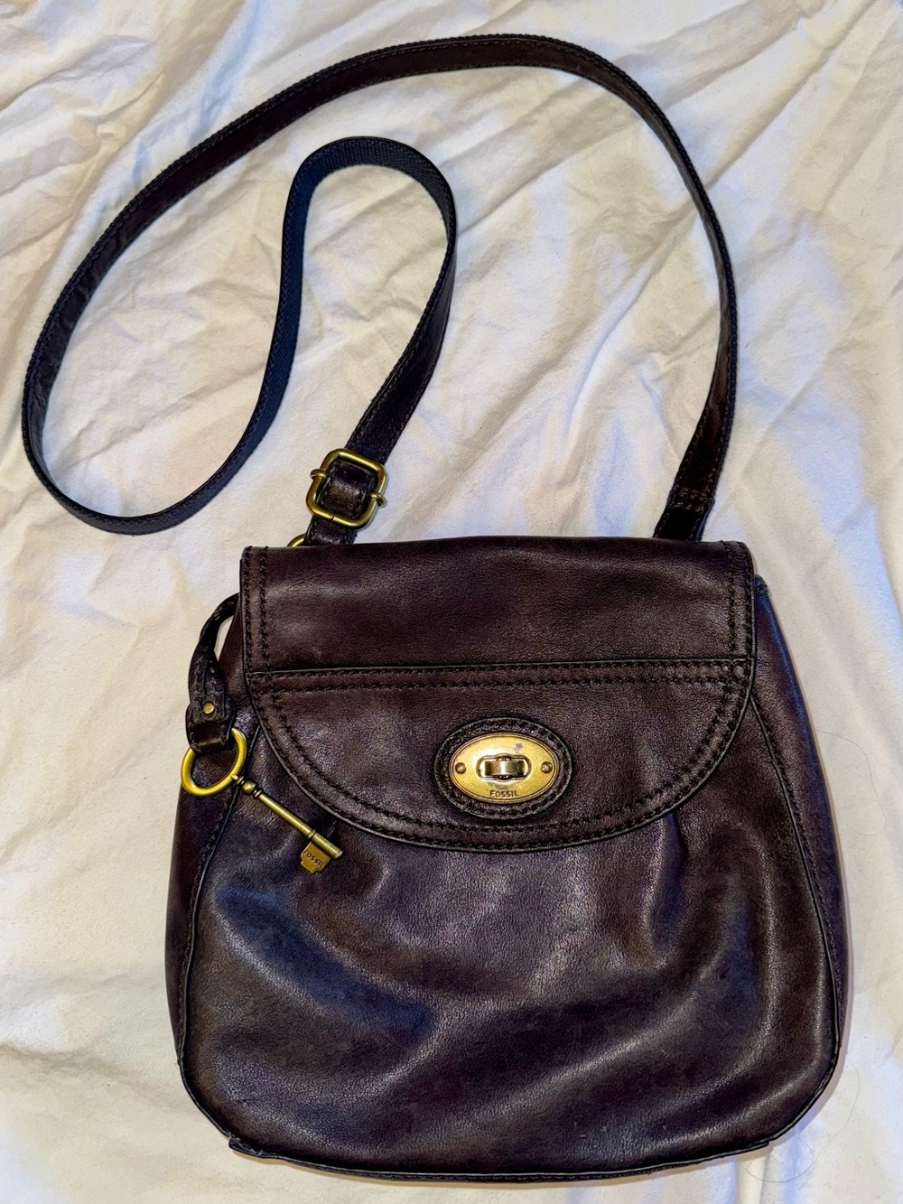 Vintage Fossil Genuine Leather Navy Crossbody Bag Key Lock
